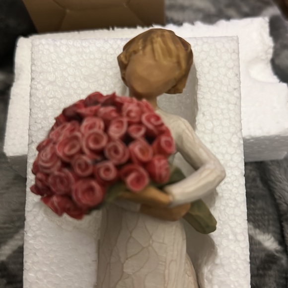 New Willow Tree figurine, Abundance - Picture 1 of 3